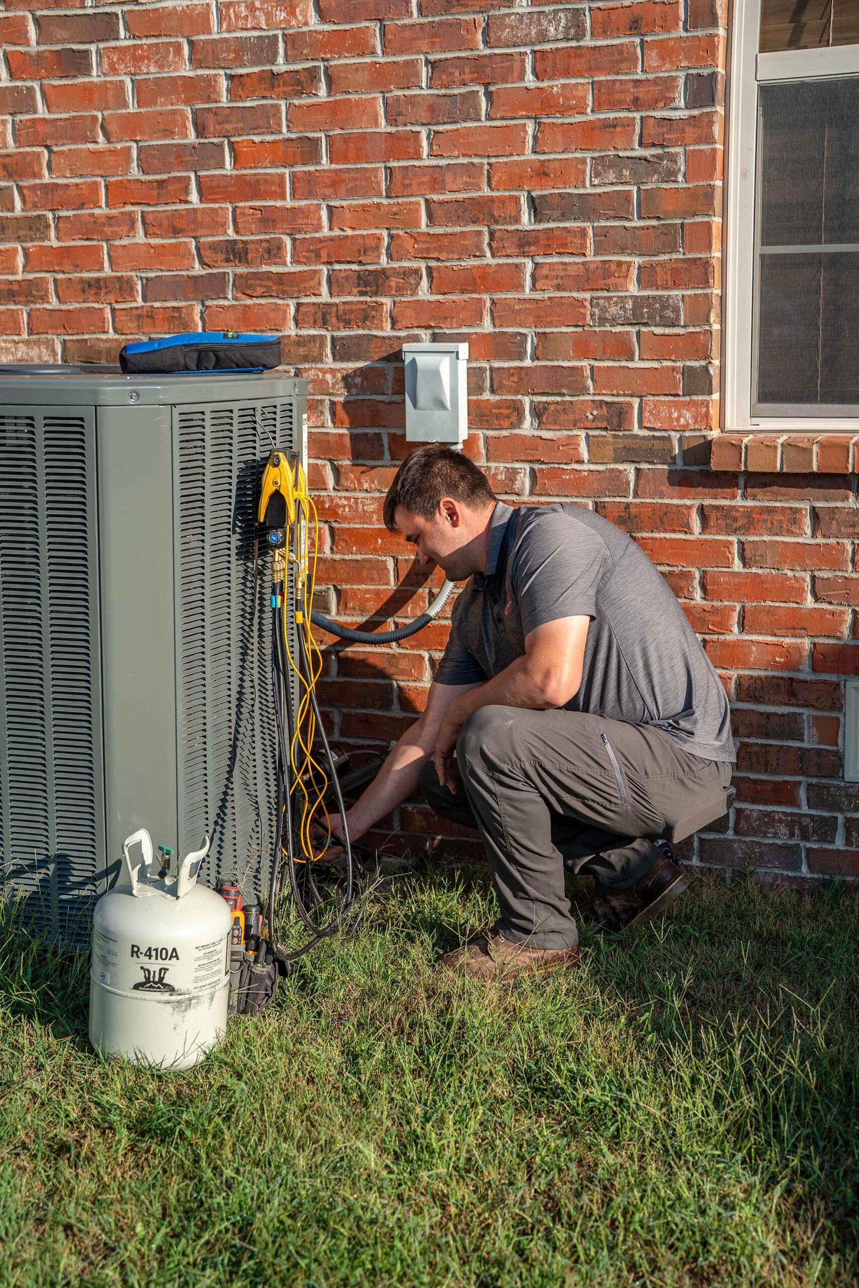 73399882_581099192661507_5214256602772668416_n Bolivar Plumbing Worker